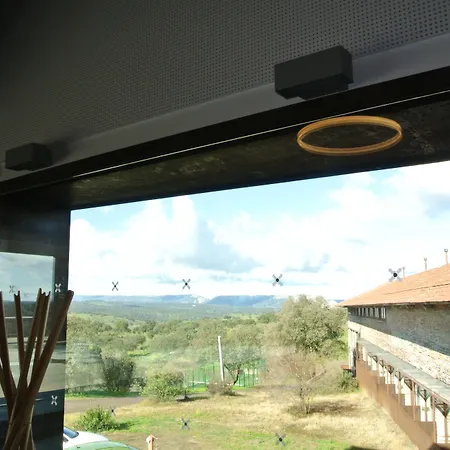 Hotel Parque De Monfraguee 4*