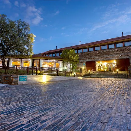 Parque De Monfraguee Hotel 4*