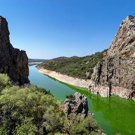 Parque De Monfraguee Hotel 4*