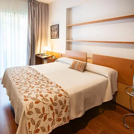 Hotel Hospederia Parque De Monfragüe 4*