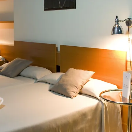 Hotel Hospederia Parque De Monfragüe 4*