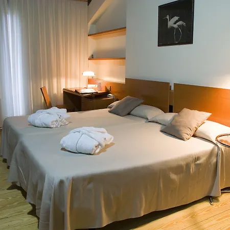 Hotel Hospederia Parque De Monfragüe 4*
