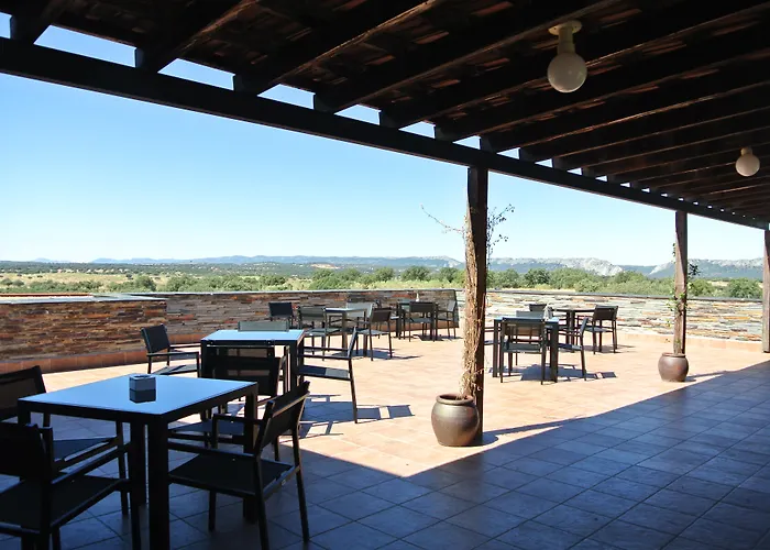 Отель Parque De Monfraguee