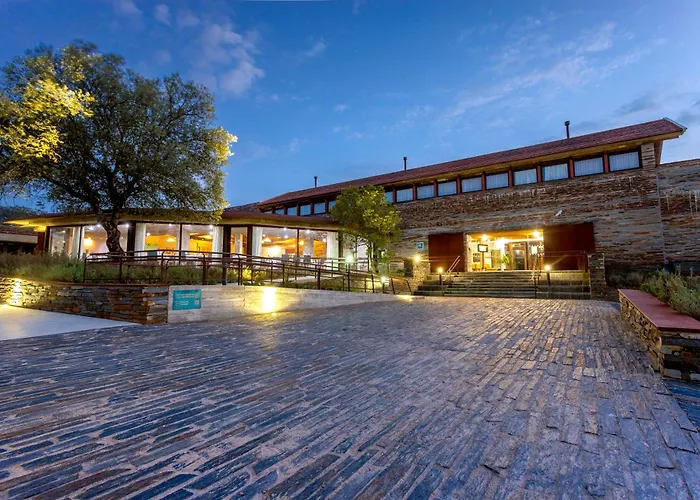 Parque De Monfraguee Hotel 4*