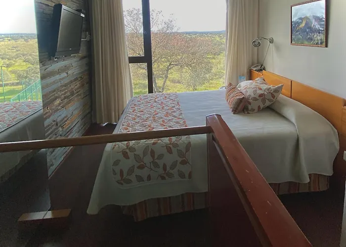 Parque De Monfraguee Hotel