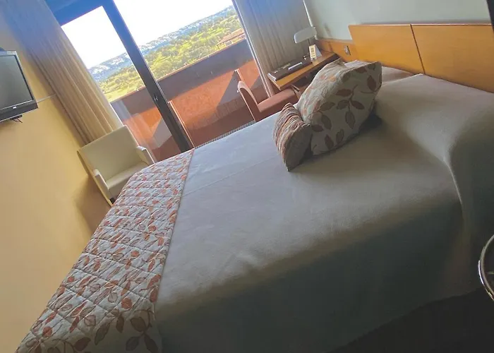 Parque De Monfraguee Hotel 4*